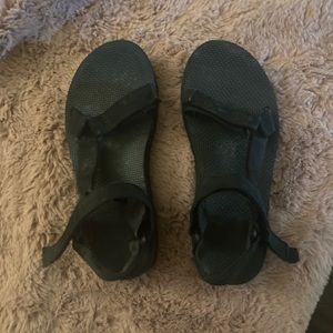 Black platform Tevas